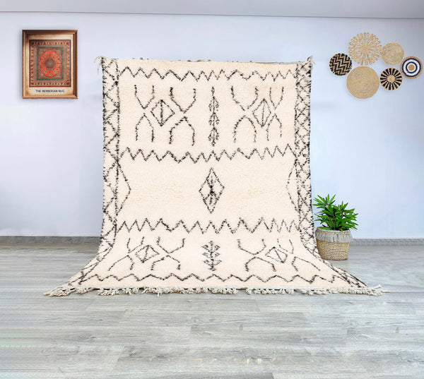 Handwoven Moroccan Berber Azilal Wool Rug
